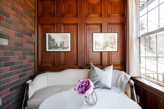 Henry House | Lake Suite