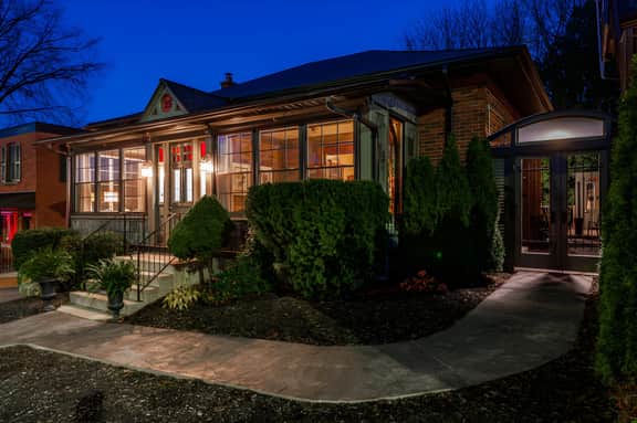 Henry House | Patio Suite